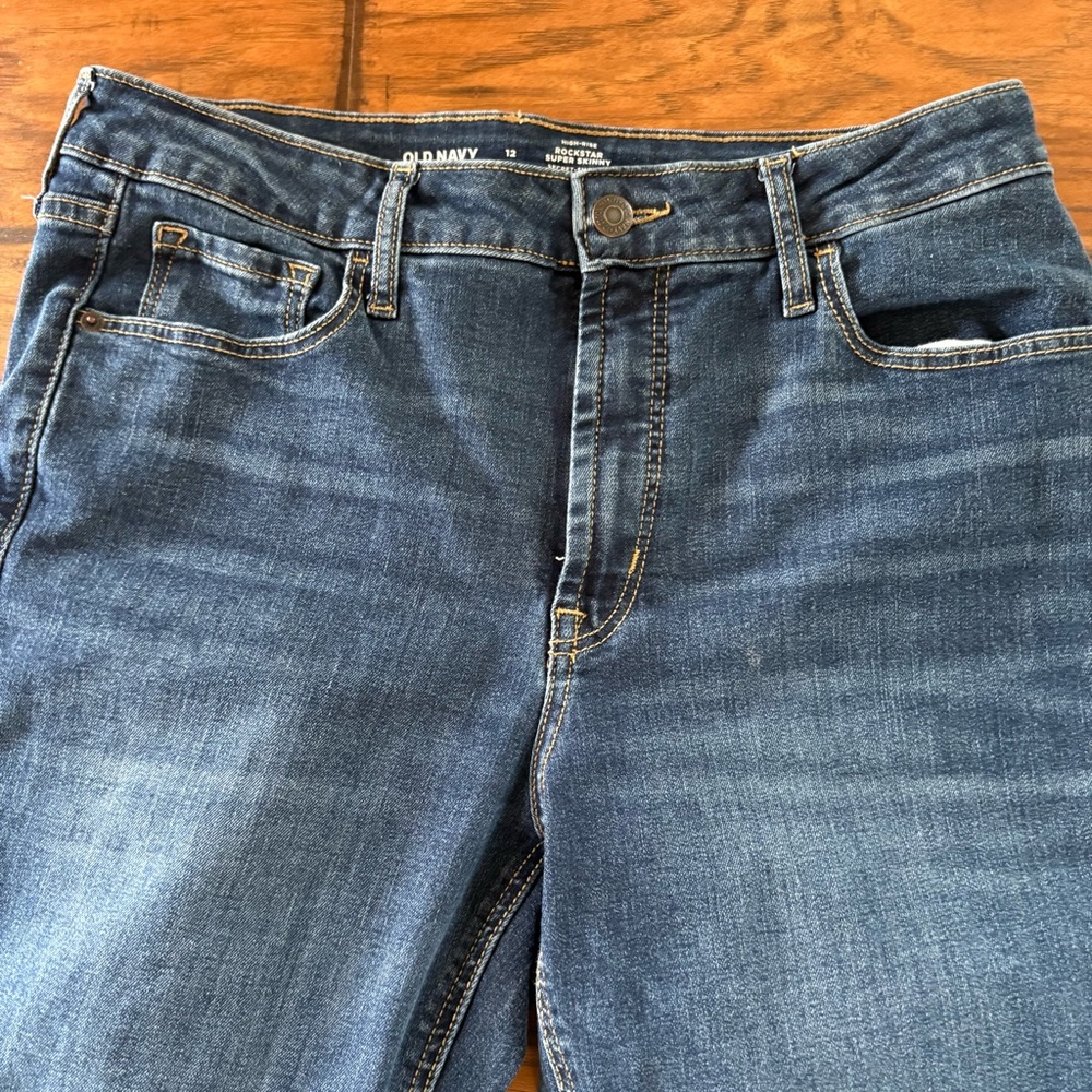 Lot of 2 Women’s High Waisted Old Navy Black and Blue Denim Skinny Jeans Size 12 - Picture 4 of 14